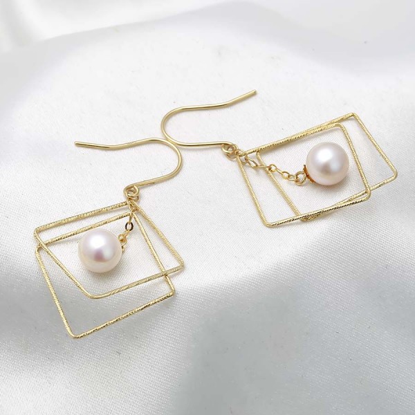 Bông tai vàng 18k ngọc trai thật 6-7mm Sari