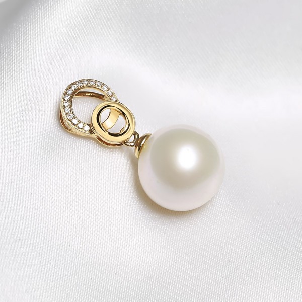 Mặt dây chuyền vàng 18k ngọc trai thật 9.5-10mm đính kim cương Tina