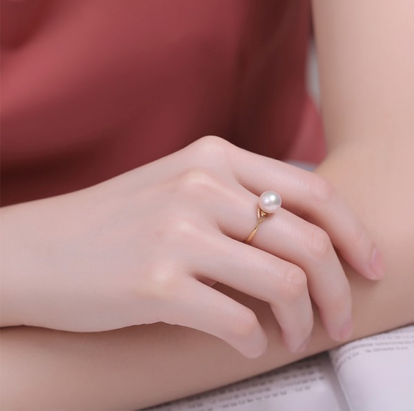 Nhẫn vàng 18k ngọc trai thật Akoya đính Kim cương