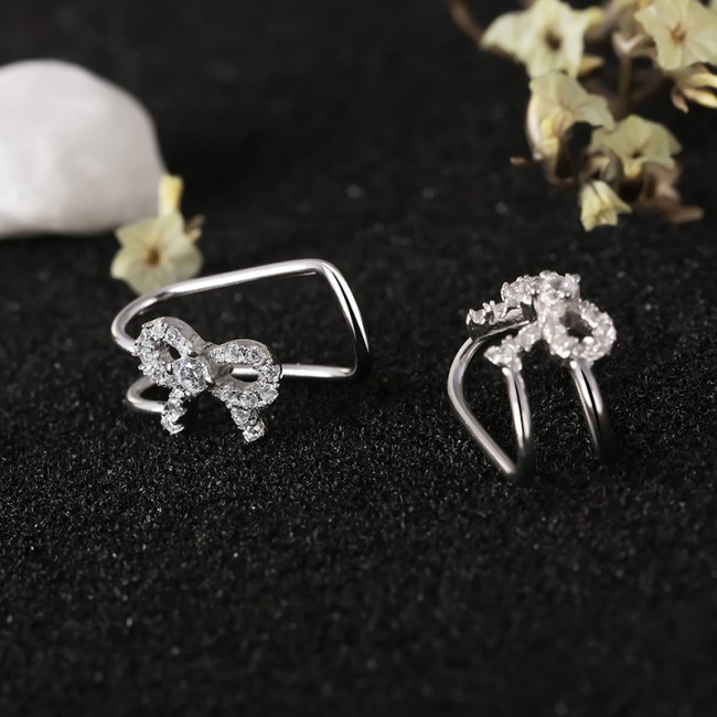 Bông tai bạc Garen Love3