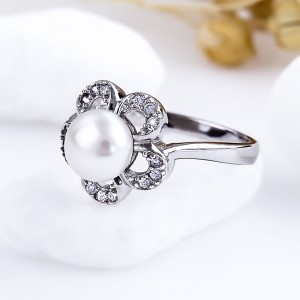 Nhẫn bạc Flower Pearl 