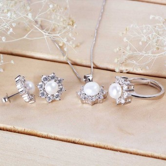 Bộ trang sức bạc Impressive Pearl