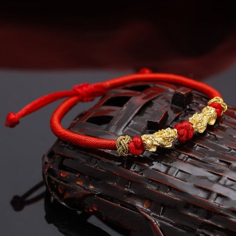 Lắc tay tỳ hưu vàng 24k chỉ đỏ Rosi