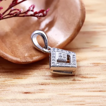 Mặt dây chuyền bạc Gename      