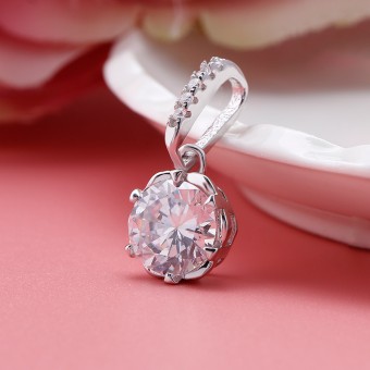 Mặt dây chuyền bạc Love Me
