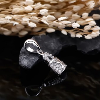 Mặt dây chuyền bạc LV Lock