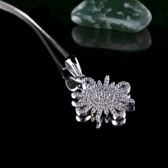 Mặt dây chuyền bạc Petal Love