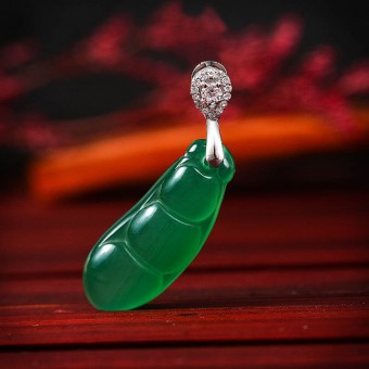 Mặt dây chuyền mã não xanh lá cây