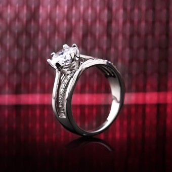 Nhẫn bạc Brody Love