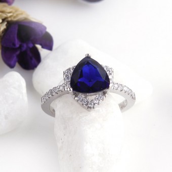 Nhẫn bạc Triangle Love