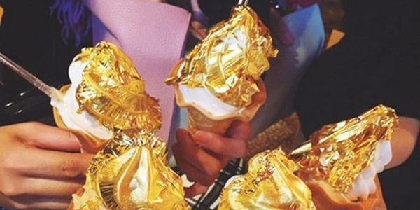 Kem vàng 24k món ăn “sang chảnh” của Dubai đã có mặt ở Sài Gòn