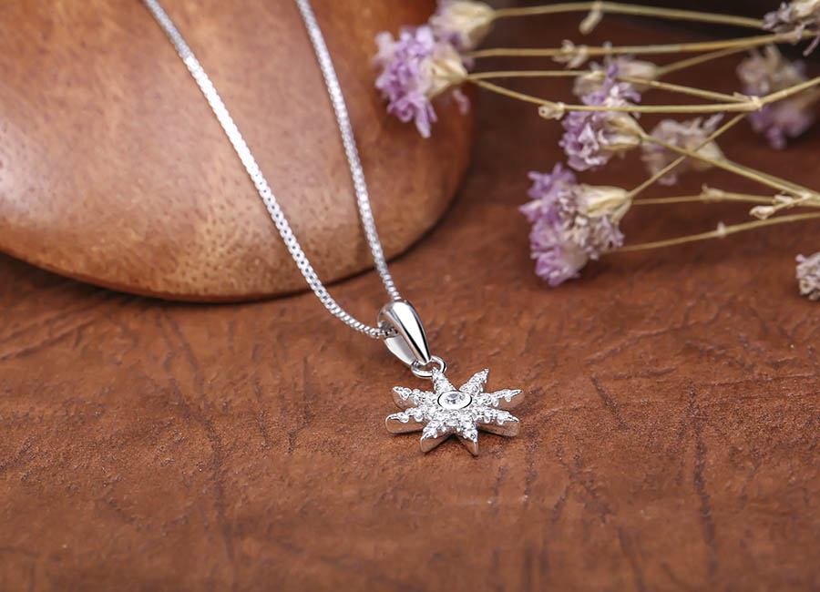 Eropi lu&ocirc;n cung cấp cho người d&ugrave;ng những mẫu trang sức thiết kế ấn tượng nhất.