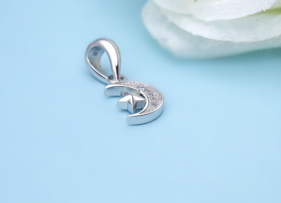 Đường n&eacute;t sắc sảo, chế t&aacute;c rất cẩn thận.