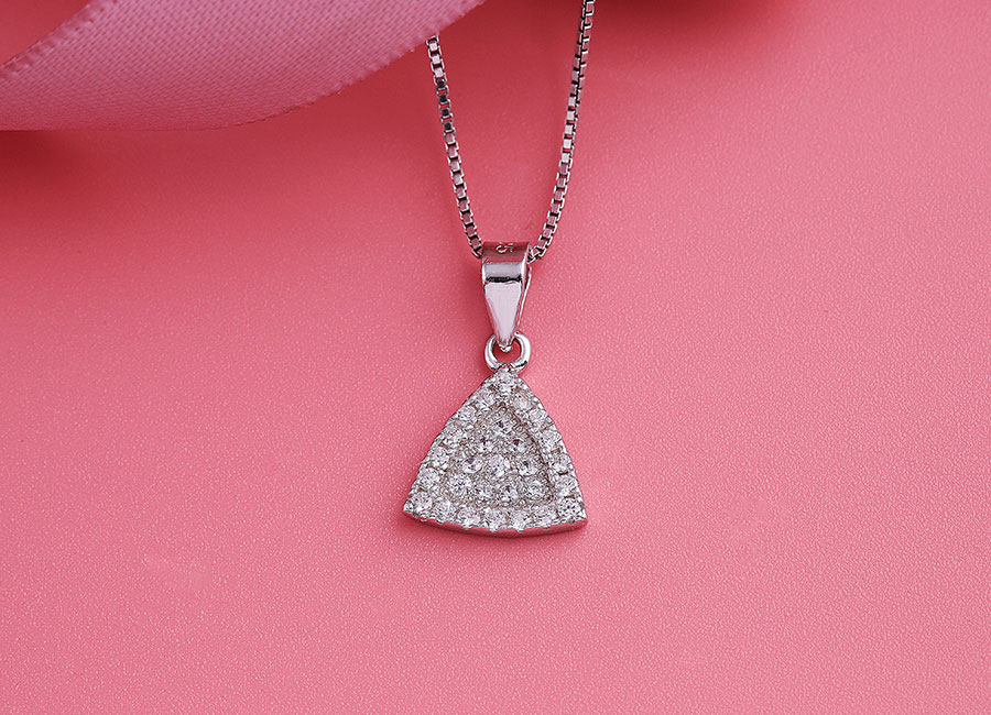 Đẹp xinh v&agrave; dịu d&agrave;ng hơn với mẫu trang sức ấn tượng n&agrave;y.