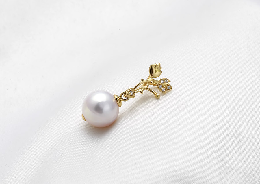 Mặt d&acirc;y chuyền v&agrave;ng 18K ngọc trai Akoya 8.5-9mm