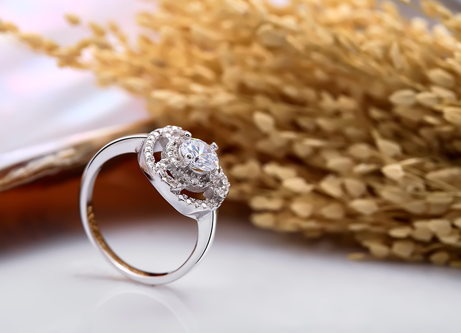 Eropi hy vọng sẽ đem đến cho bạn diện mạo ho&agrave;n hảo nhất với nhẫn bạc Katy.