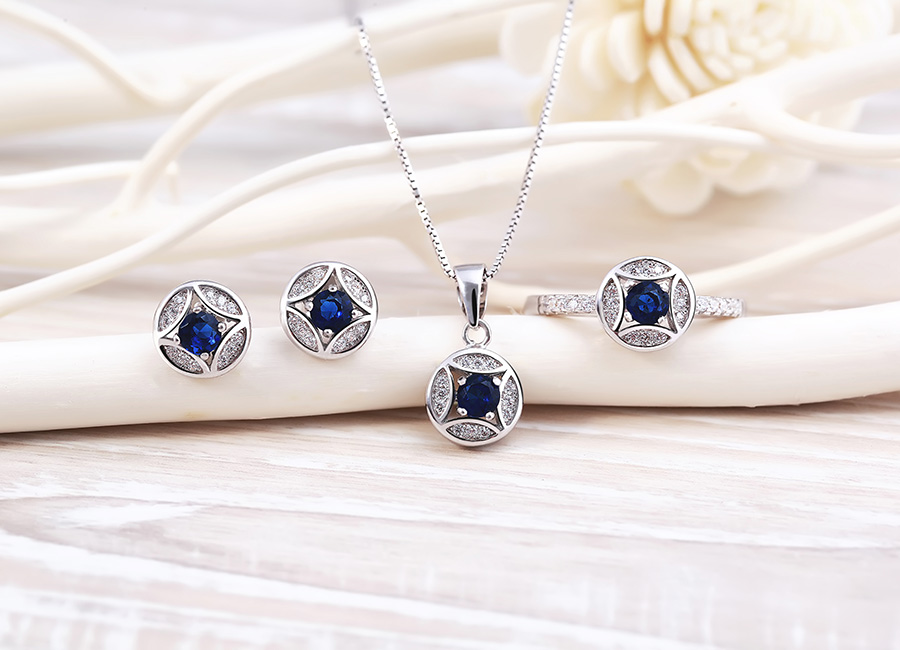 Bộ trang sức bạc Hana Like1 Thiết kế tinh tế, hấp dẫn mọi ánh nhìn.