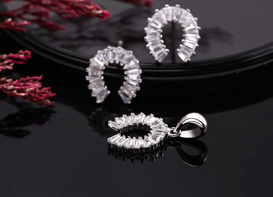 Bộ nữ trang chế t&aacute;c từ bạc &Yacute; 925 