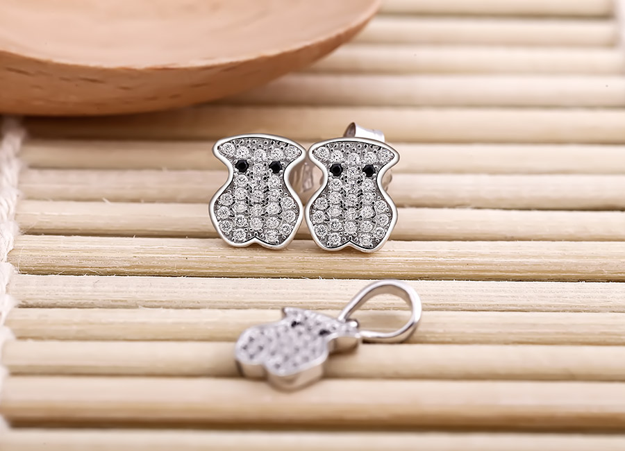 Lung linh v&agrave; hấp dẫn trong từng đường n&eacute;t.