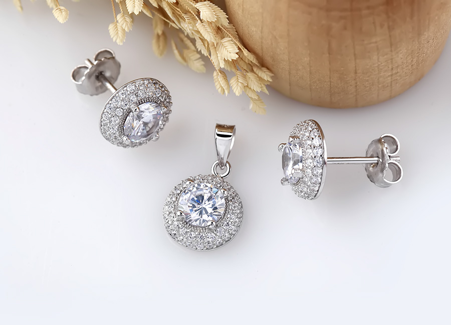 Khối tr&ograve;n mềm mại được sử dụng để tạo h&igrave;nh sản phẩm.