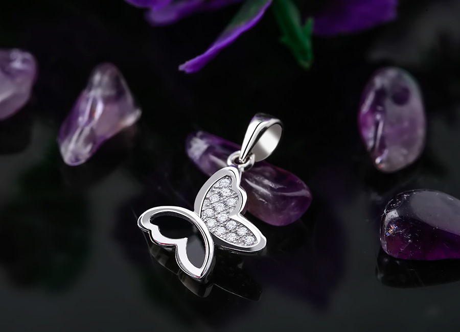 Mặt d&acirc;y chuyền với h&igrave;nh ảnh xinh xắn, đ&aacute;ng y&ecirc;u.