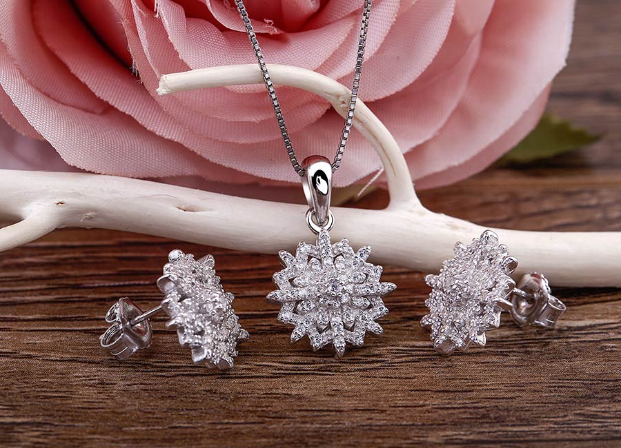 Tạo h&igrave;nh hoa mặt trời mạnh mẽ, tỏa s&aacute;ng.