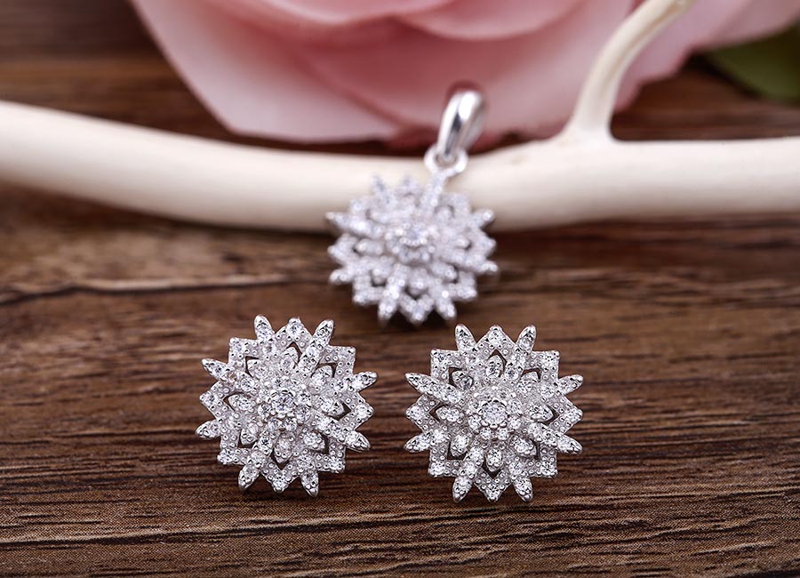 Ai cũng tr&oacute;t thương nhớ nếu nh&igrave;n thấy em ấy.