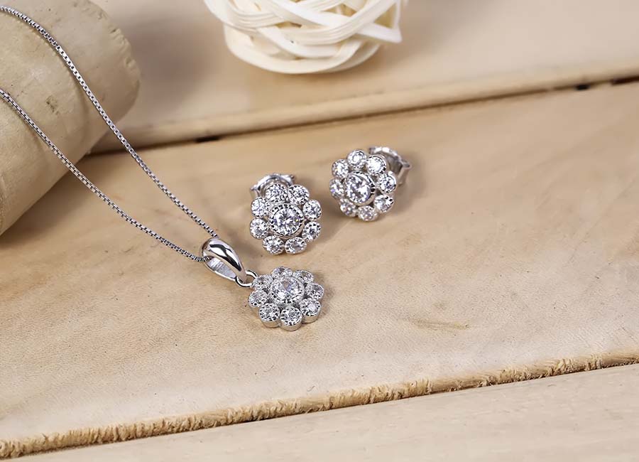 Tự tin đồng h&agrave;nh c&ugrave;ng bạn.