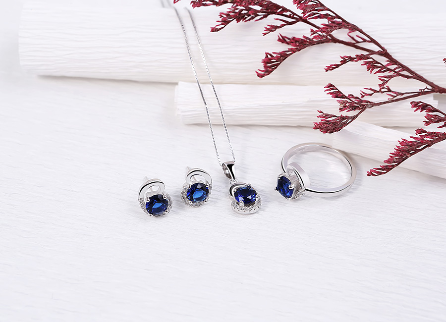 T&ocirc;n vinh vẻ đẹp Việt.