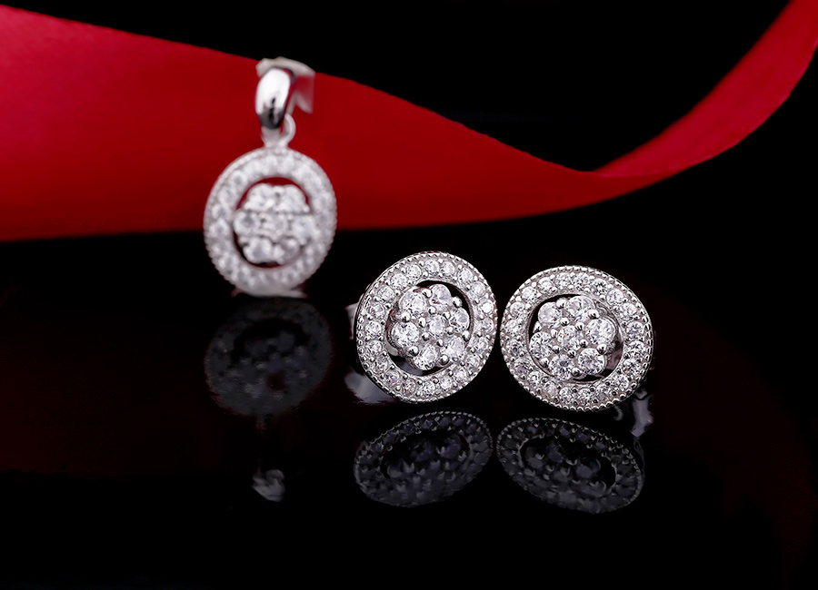 Bạn cũng sẽ l&agrave; người tiếp theo say đắm mẫu trang sức n&agrave;y phải kh&ocirc;ng?