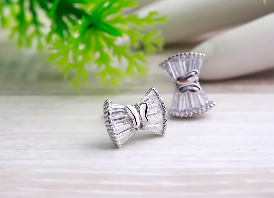 Trong l&ograve;ng tạo h&igrave;nh nơ h&igrave;nh ảnh c&aacute;nh bướm trở n&ecirc;n ấn tượng.