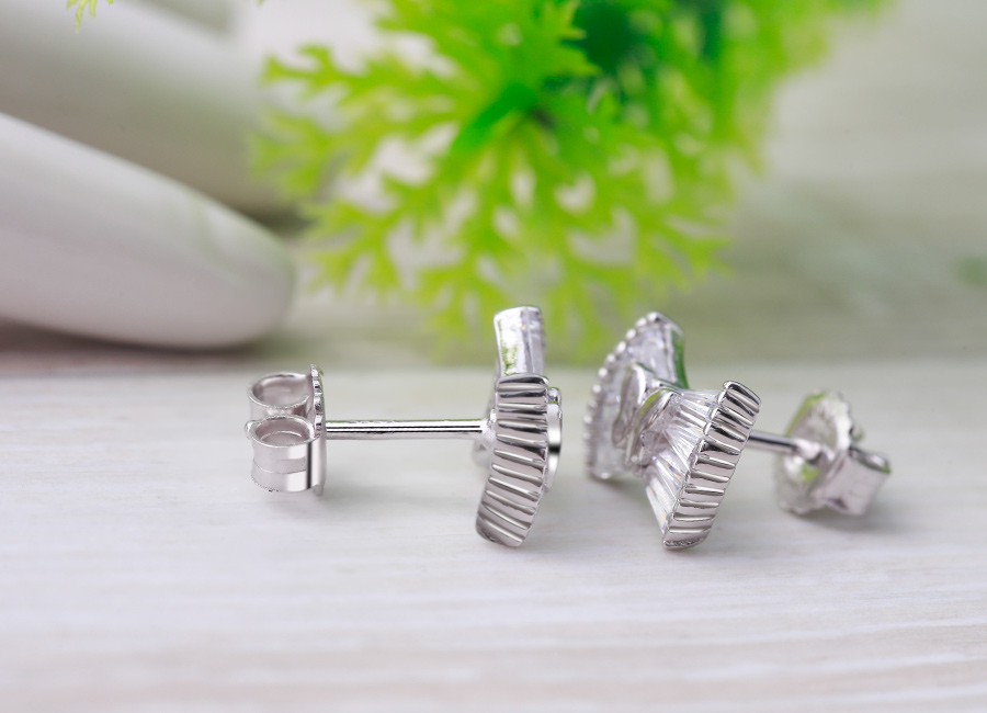 Mẫu trang sức đ&aacute;ng để mọi c&ocirc; g&aacute;i thử trưng diện một lần.