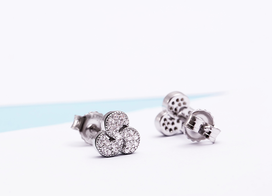 T&ocirc;n vinh vẻ đẹp Việt.