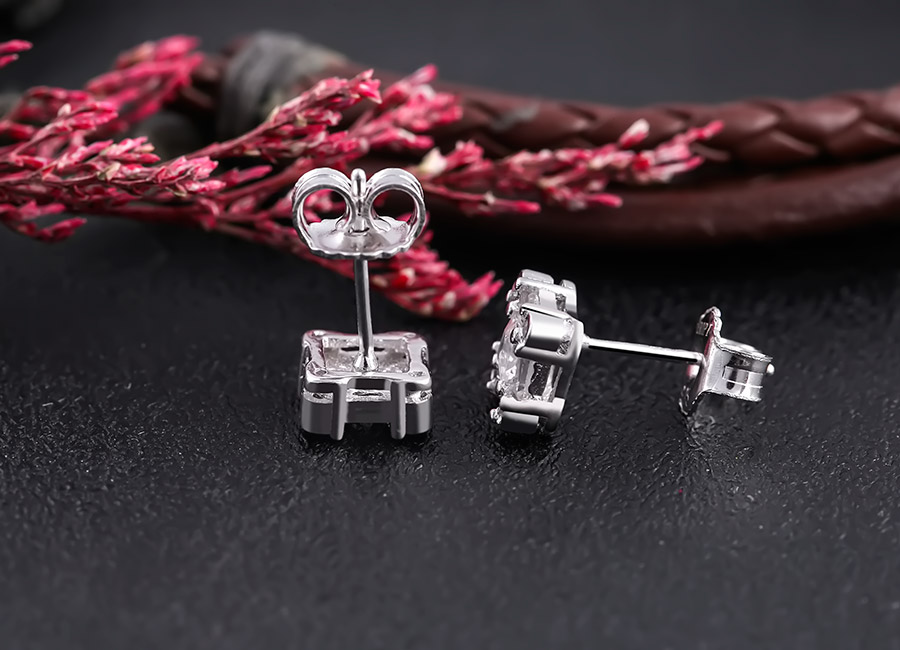 Kiểu d&aacute;ng khuy&ecirc;n nụ quen thuộc chưa bao giờ hết hot.