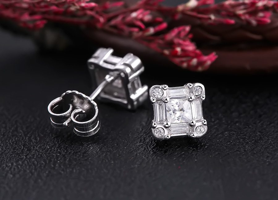 Ph&aacute;i đẹp y&ecirc;u tạo h&igrave;nh đơn giản kh&ocirc;ng n&ecirc;n bỏ qua mẫu trang sức n&agrave;y.