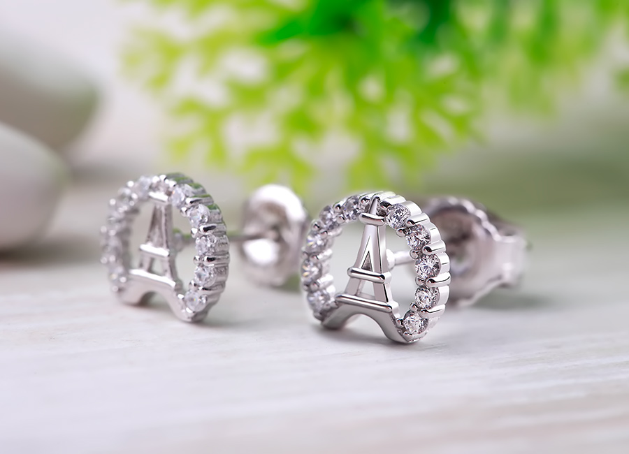 Trang sức Eropi tự tin đồng h&agrave;nh c&ugrave;ng bạn.