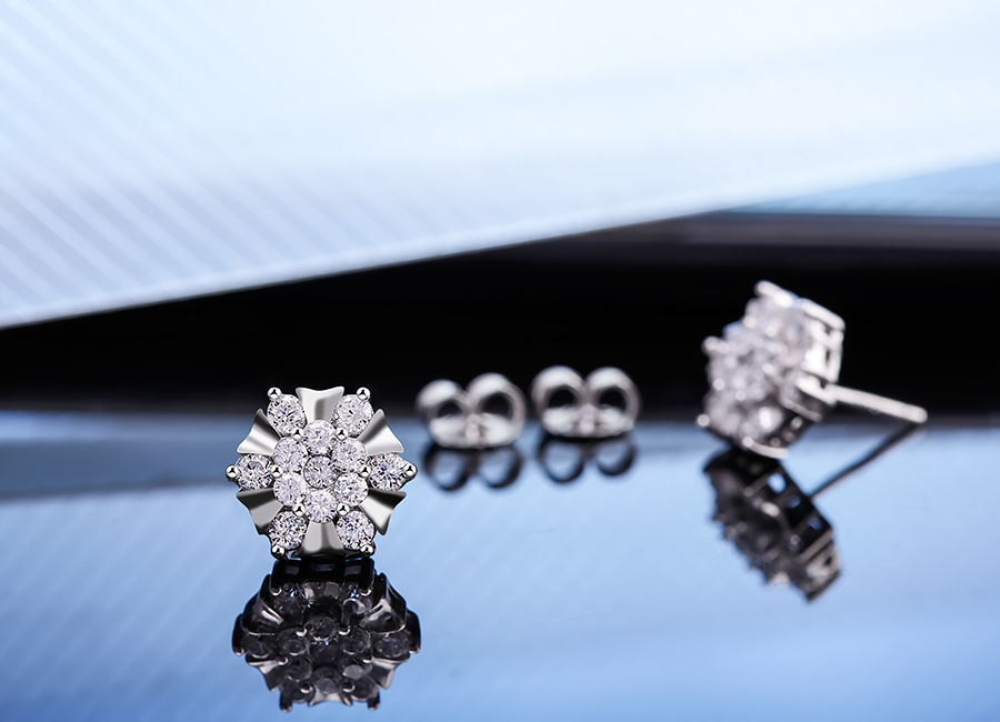 Lung linh sắc đ&aacute; quyến luyến mọi &aacute;nh nh&igrave;n.