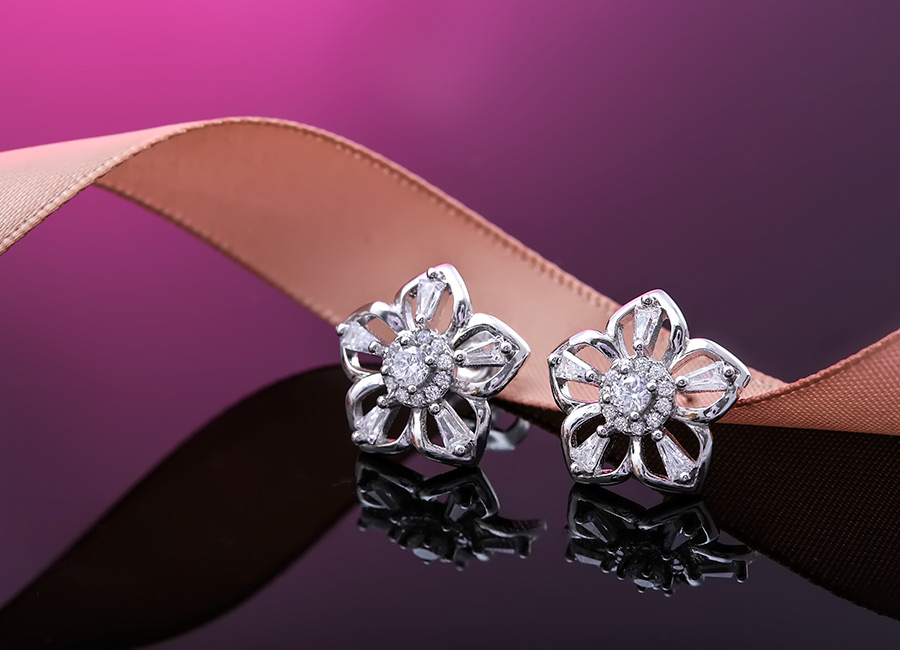 B&ocirc;ng hoa được tạo h&igrave;nh với c&aacute;nh tr&ograve;n đồng đều nhau.