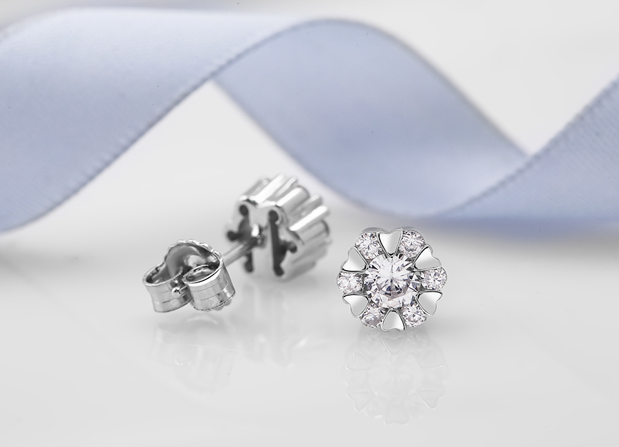 Mỗi chi tiết của sản phẩm đều được chế t&aacute;c tỉ mỉ.