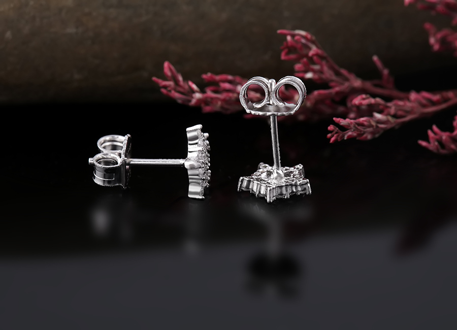 Bông tai bạc Minz Love 4 Mẫu trang sức được lòng phái đẹp.