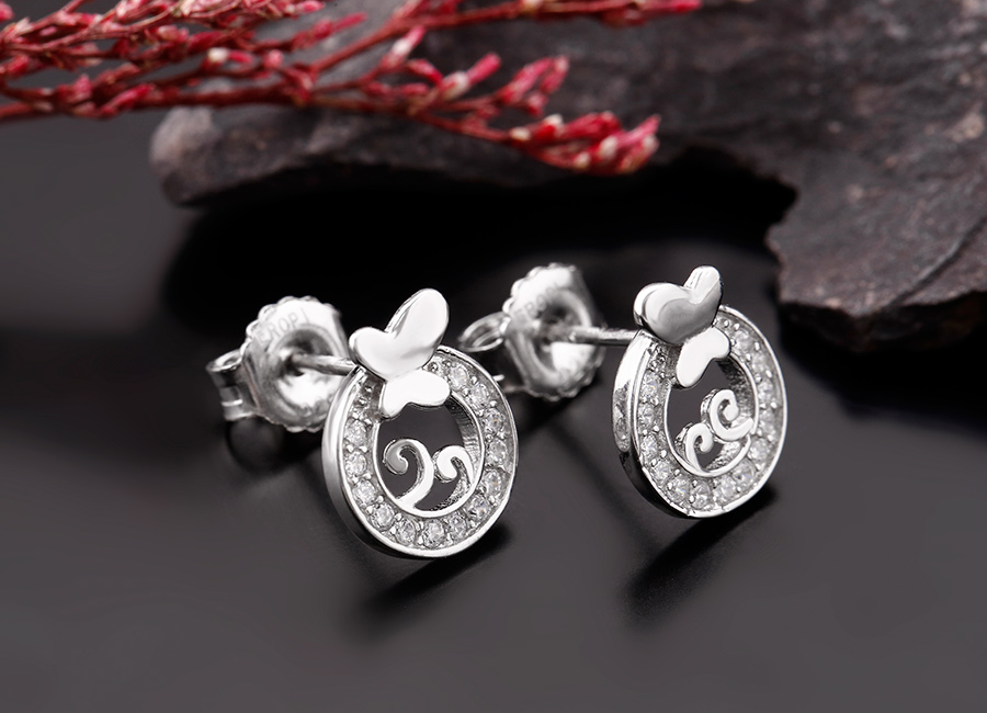 Họa tiết sinh động l&agrave;m đ&ocirc;i tai bạn th&ecirc;m phần quyến rũ.