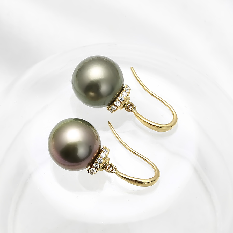 B&ocirc;ng tai v&agrave;ng 18k