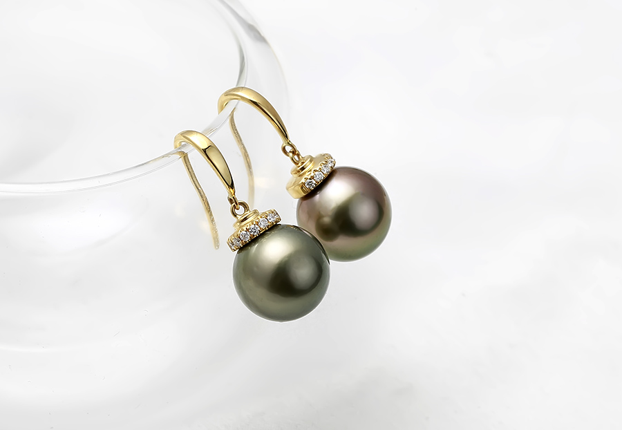 B&ocirc;ng tai v&agrave;ng 18k