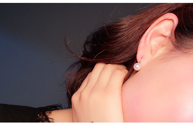 B&ocirc;ng tai v&agrave;ng 18k ngọc trai biển Akoya 7-8,5mm Lie