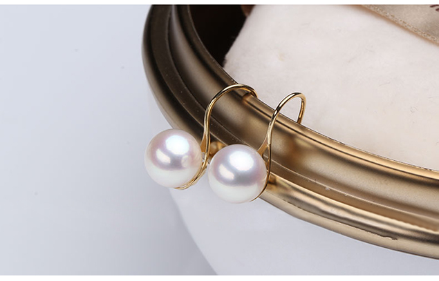 B&ocirc;ng tai v&agrave;ng 18k ngọc trai biển Akoya 7-8,5mm Lie