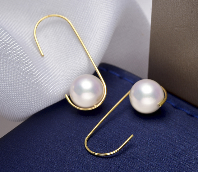 B&ocirc;ng tai v&agrave;ng 18k