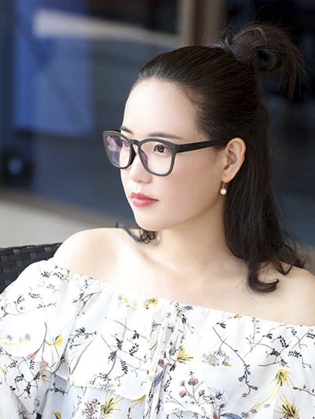 B&ocirc;ng tai v&agrave;ng 18k