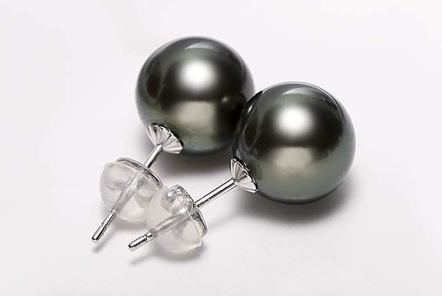 B&ocirc;ng tai v&agrave;ng 18K