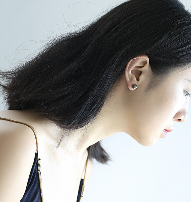 B&ocirc;ng tai v&agrave;ng 18k