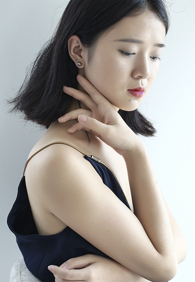 B&ocirc;ng tai v&agrave;ng 18k